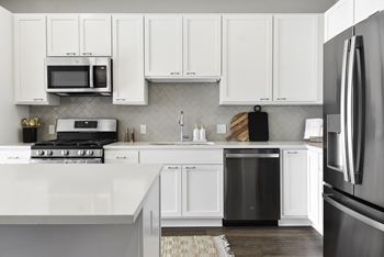 Hallon I - stainless steel appliances at The Hallon luxury apartments in Hopkins, MN
